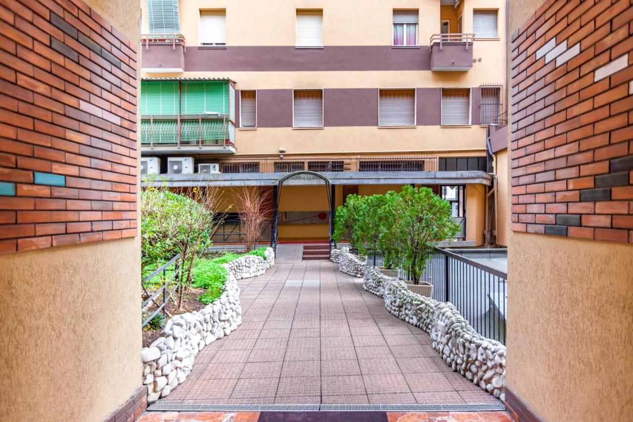 Ripamonti Budget Apartment Milão Exterior foto
